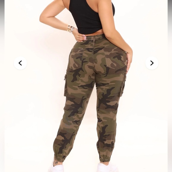 Women's Camouflage Cargo Pants - Picture 2 of 6